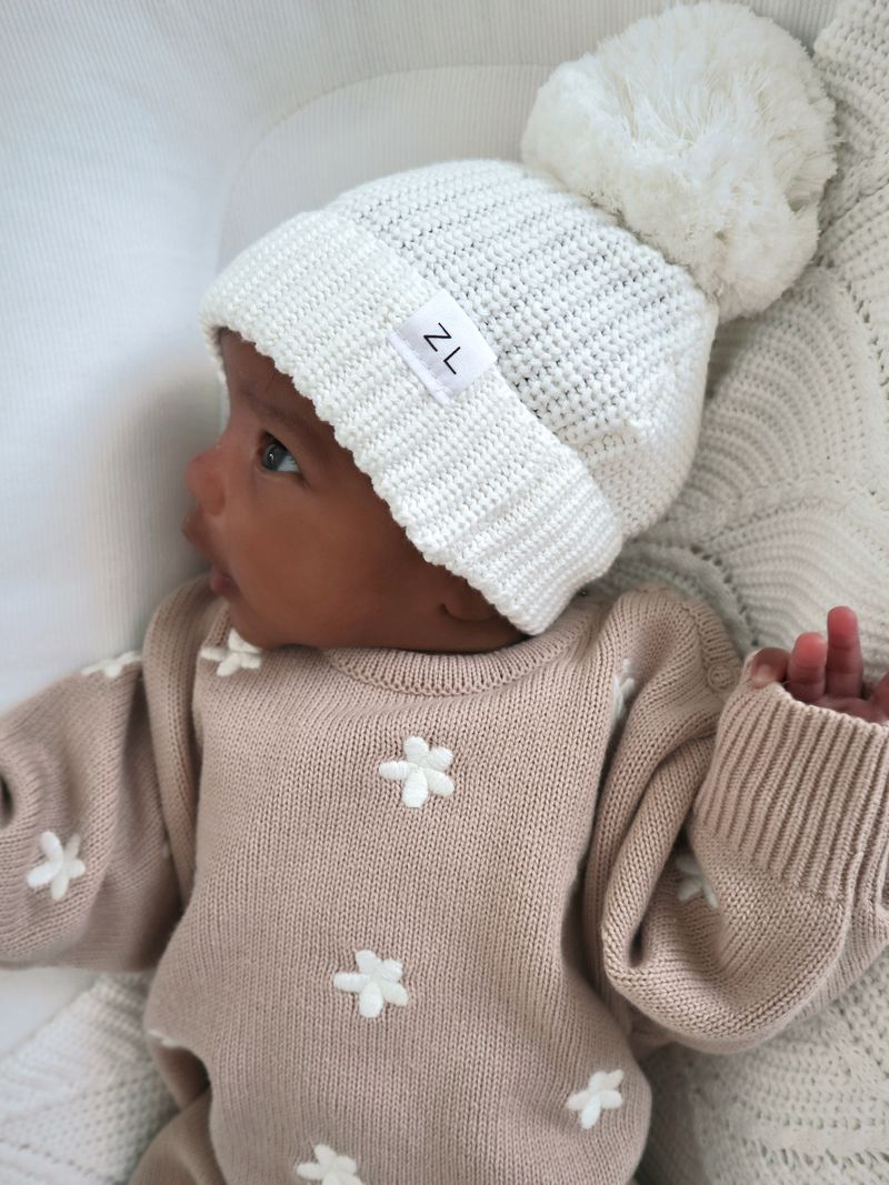 BEANIE | MILK