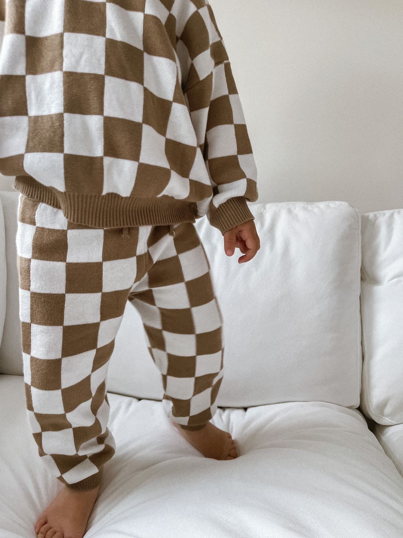 KNITTED PANTS | CHOCOLATE