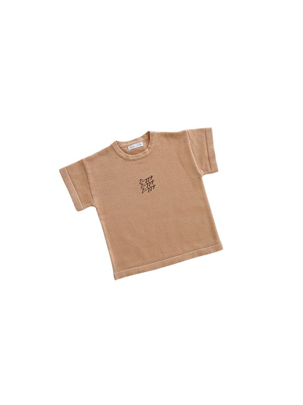 SIGNATURE TEE | PECAN (KIDS)