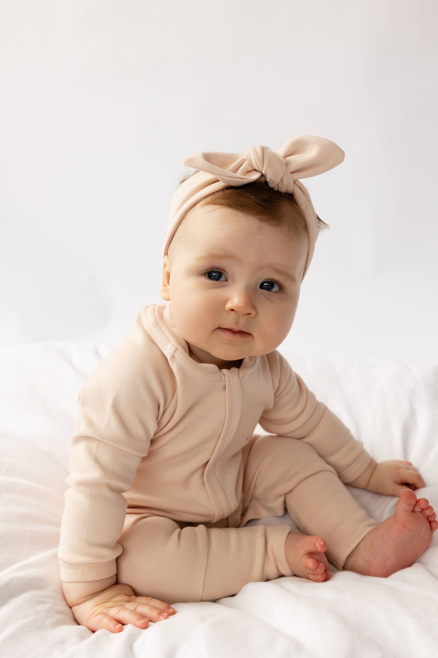 APPLE ONESIE | BEIGE