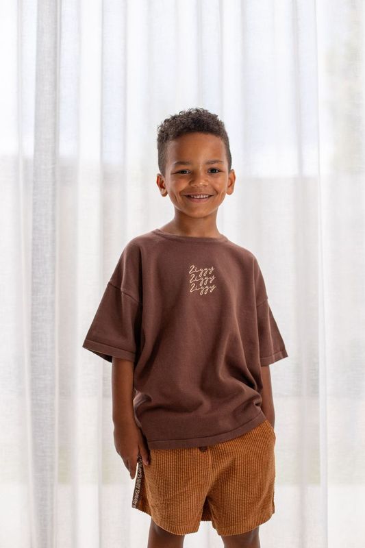 SIGNATURE TEE | CHOCOLATE (KIDS)