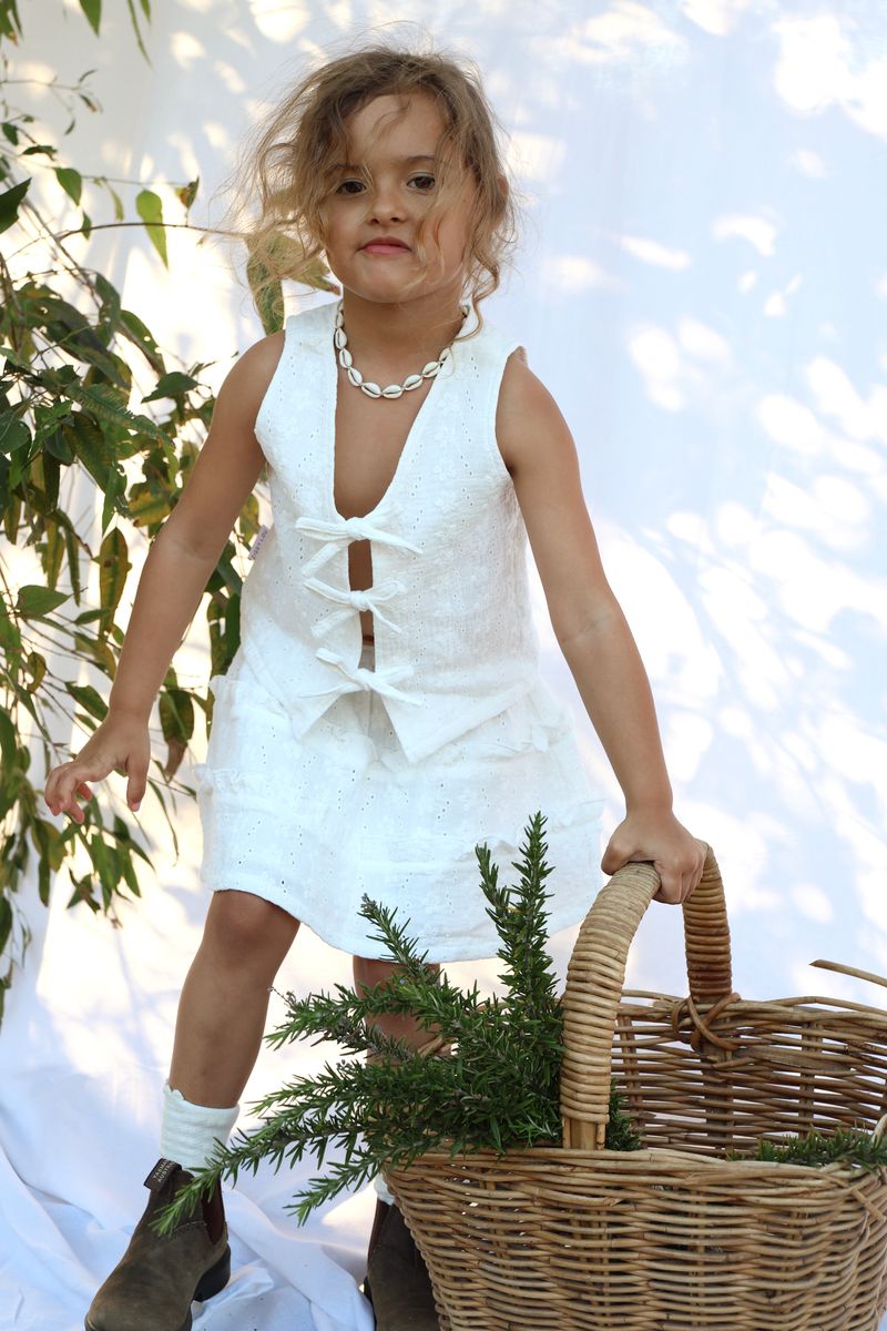 MARNIE SINGLET | LAUREL